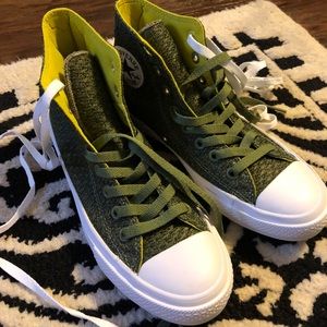 Unisex fatigue green converse